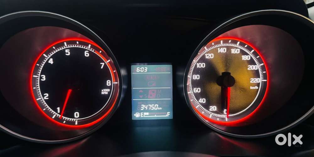 Maruti Suzuki Swift Vxi + Manual, 2022, Petrol