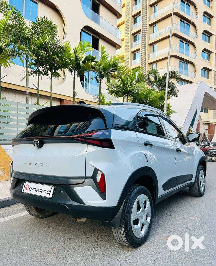 Tata Nexon, 2023, Petrol
