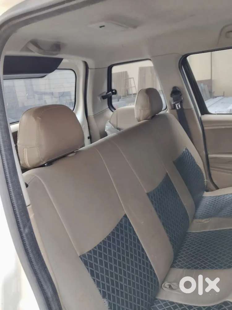 Mahindra Tuv 300 2018 Diesel 303000 Km Driven