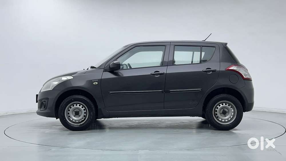 Maruti Suzuki Swift Lxi Optional-o, 2015, Petrol