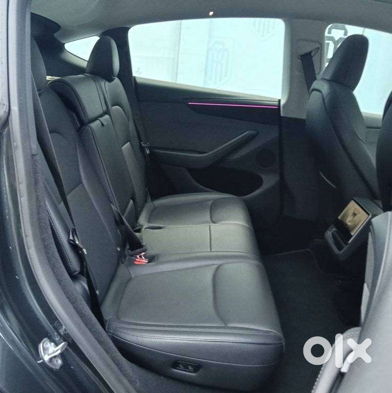 Tesla Model Y Rear-wheel Drive (rwd), 2026, Electric
