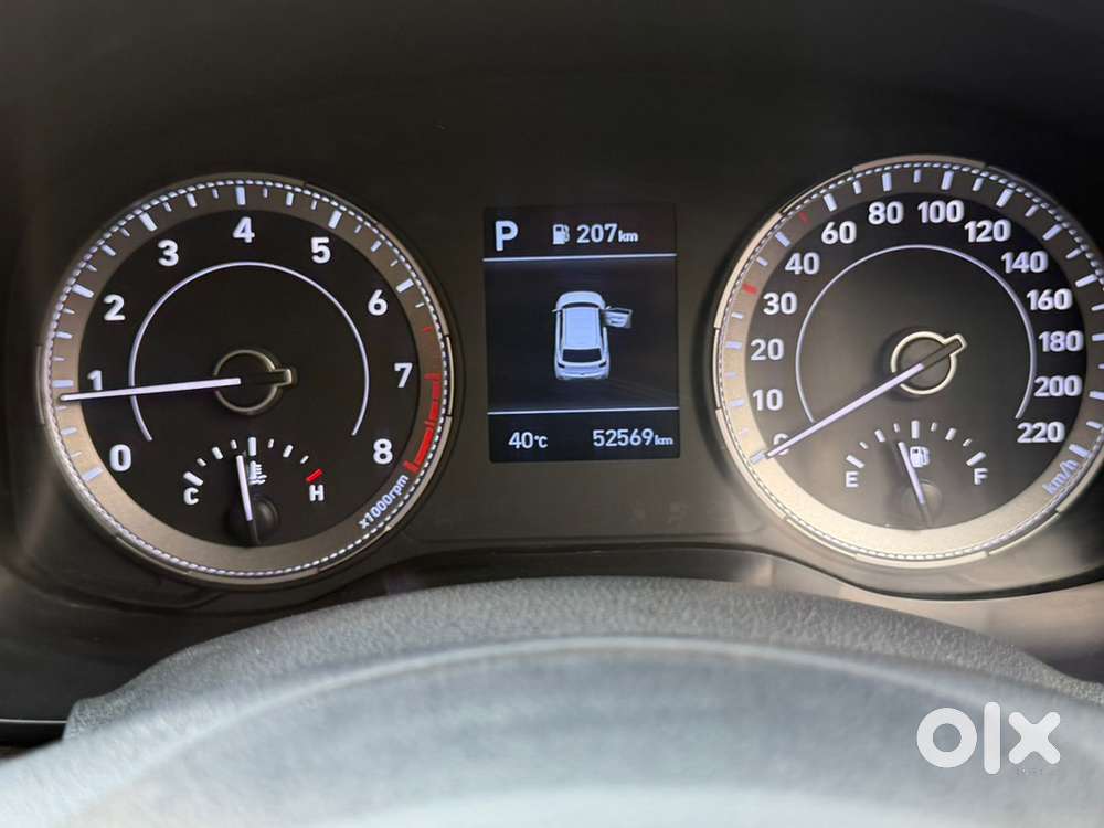 Hyundai Venue 2022 Petrol Well Maintained