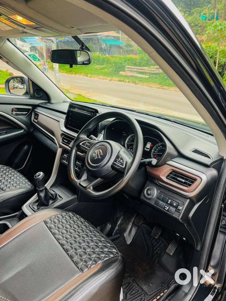 Maruti Suzuki Brezza 1.5 Zxi Cng, 2024, Petrol