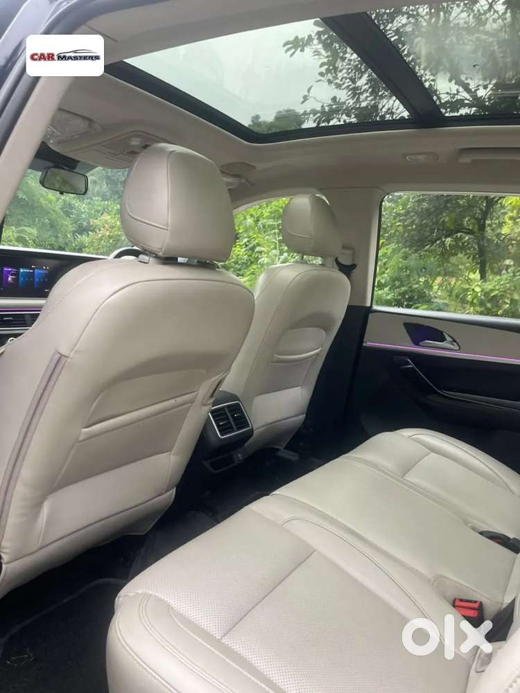Mahindra Xuv700 2.2 Ax 7 Diesel At Luxury Pack Str Awd, 2023, Diesel
