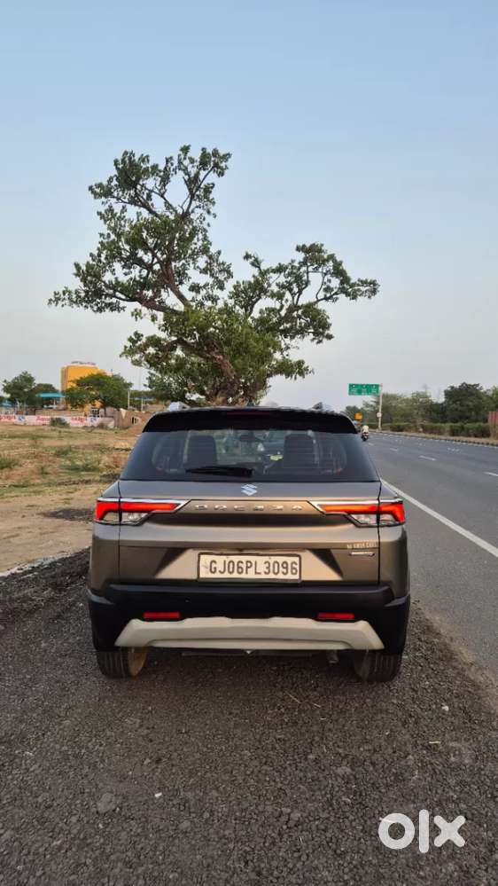 Maruti Suzuki Brezza 1.5 Zxi Smart Hybrid Dual Tone, 2023, Petrol