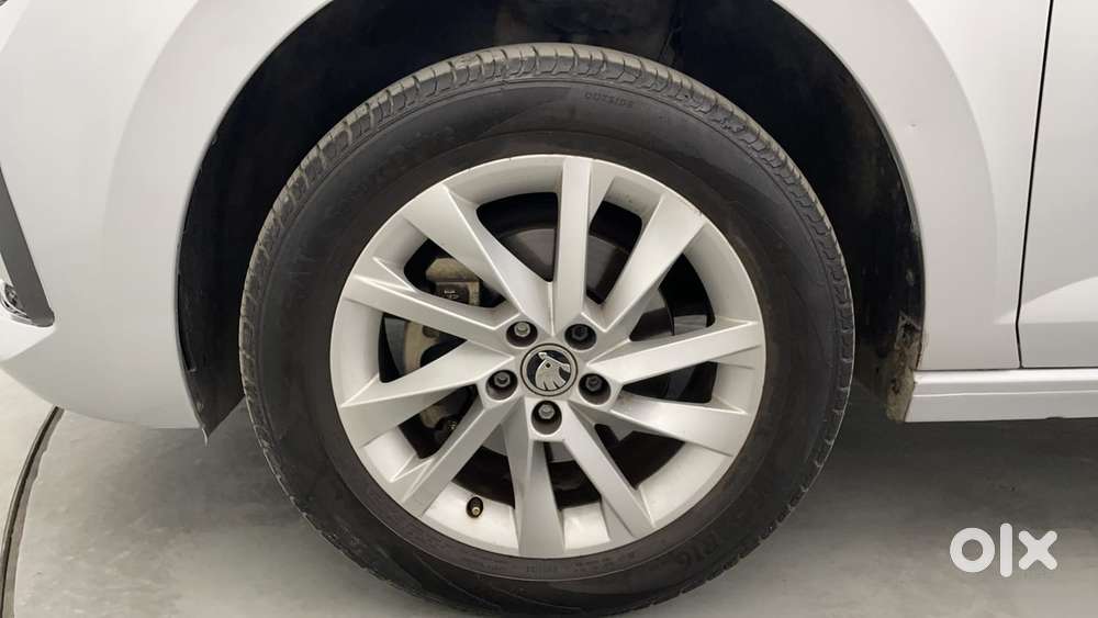 Skoda Slavia Ambition 1.0l Tsi Mt, 2022, Petrol