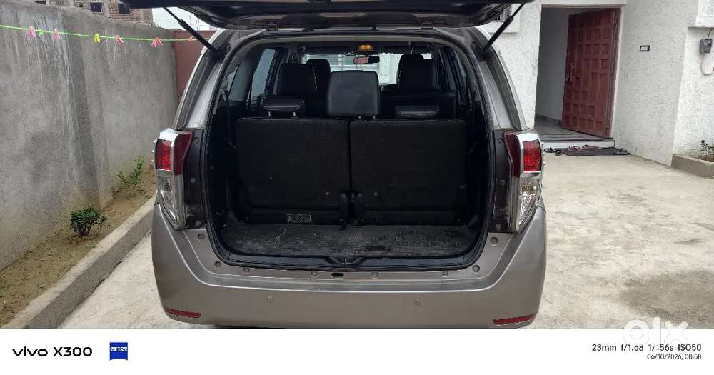 Toyota Innova Crysta 2016