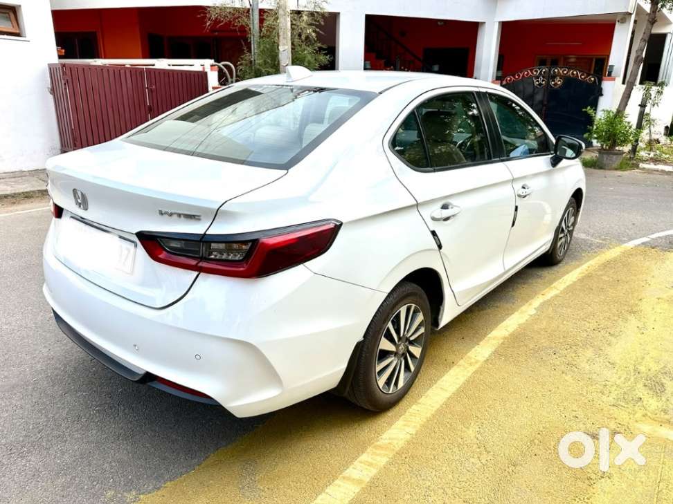 Honda City 1.5 V 5th Gen I-vtec Mt, 2024, Petrol