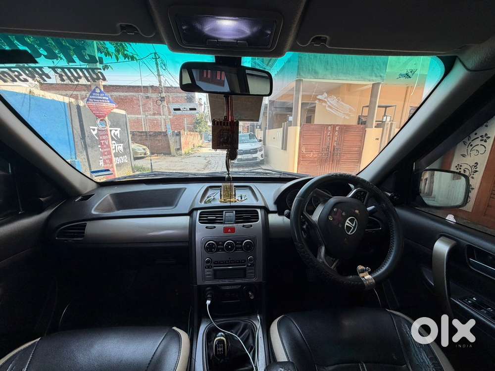 Tata Safari Storme 2016