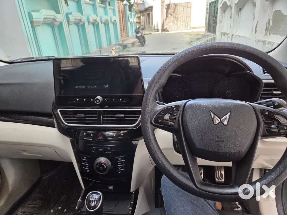 Mahindra Xuv 3xo 2024 Ax5