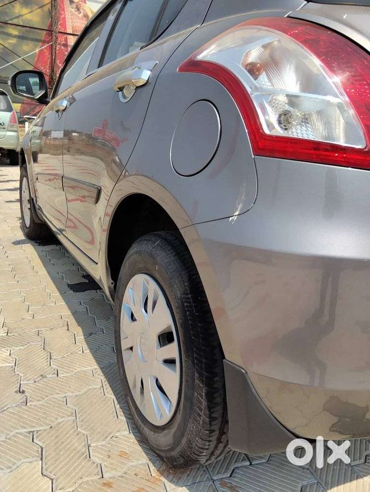Maruti Suzuki Swift Vxi Optional, 2015, Petrol