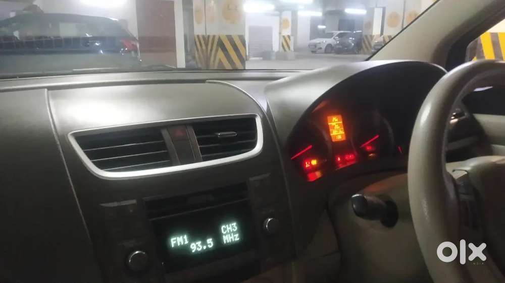 Maruti Suzuki Ertiga 1.5 Zxi, Year 2012 Petrol +cng 5 Wheel Alloy Hai