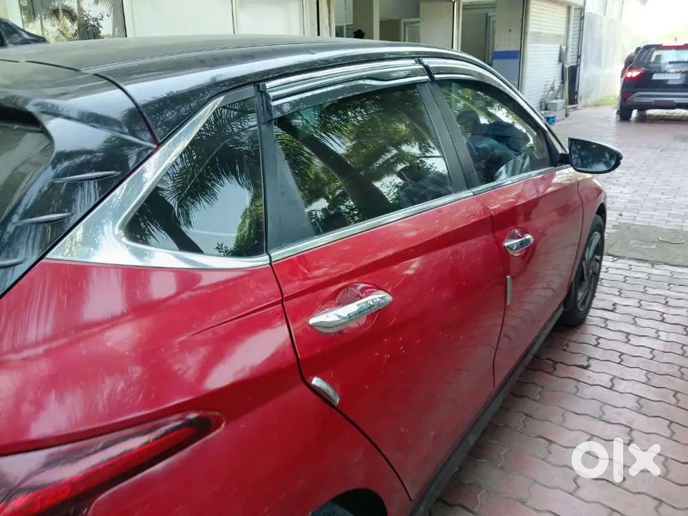 Sunroof And Dule Tone