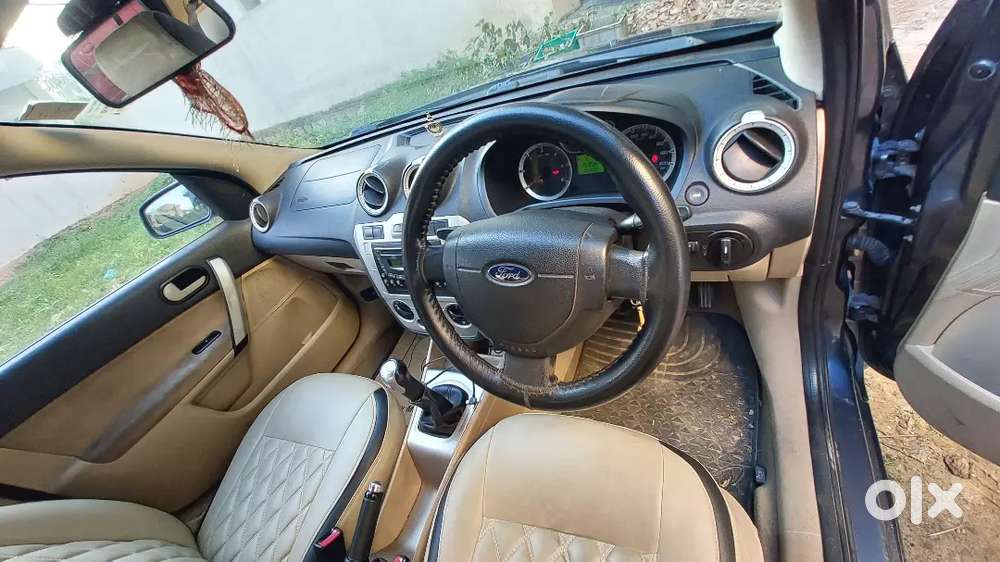 Ford Classic Titanium 2013 Model