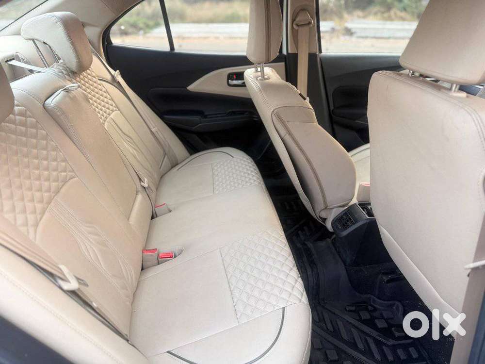 Maruti Suzuki Dzire Vxi Ags, 2025, Petrol