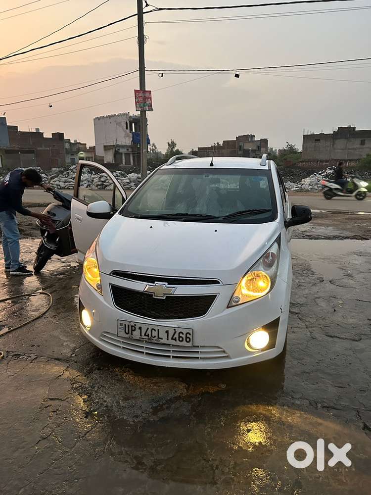 Chevrolet Beat Petrol 2014