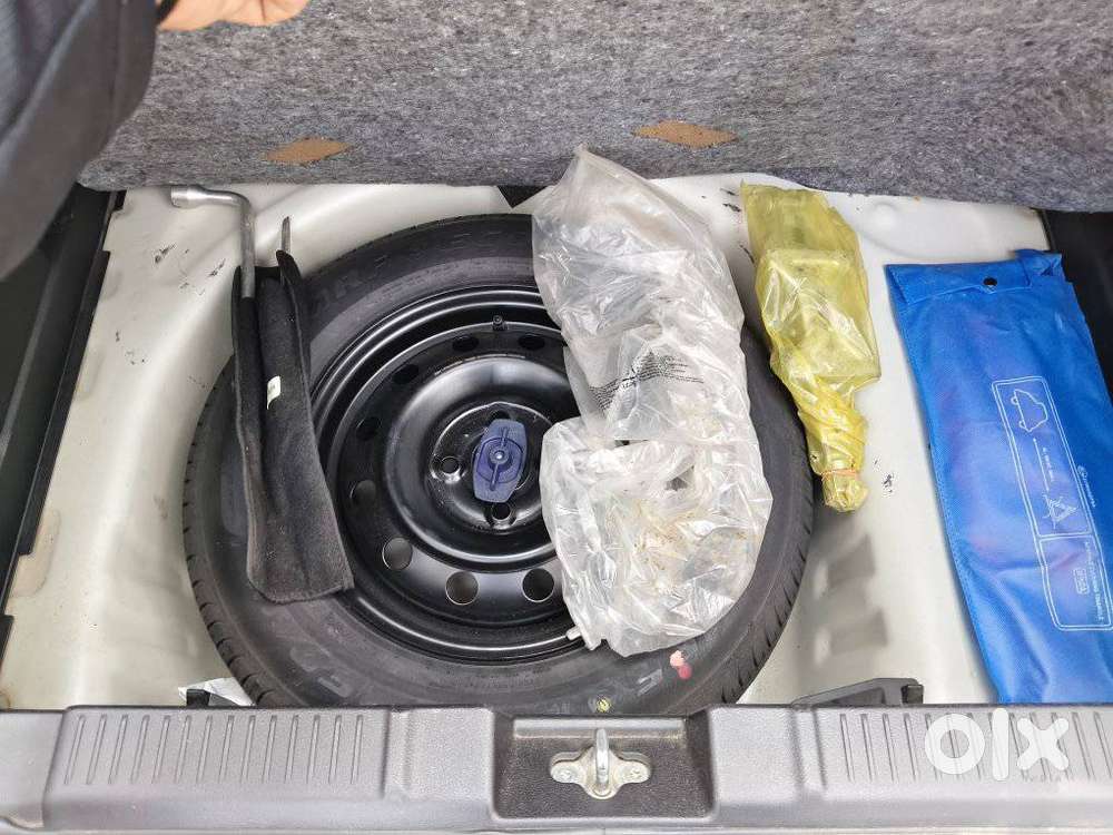 Maruti Suzuki Swift Vxi 1.2 Abs Bs-iv, 2024, Petrol