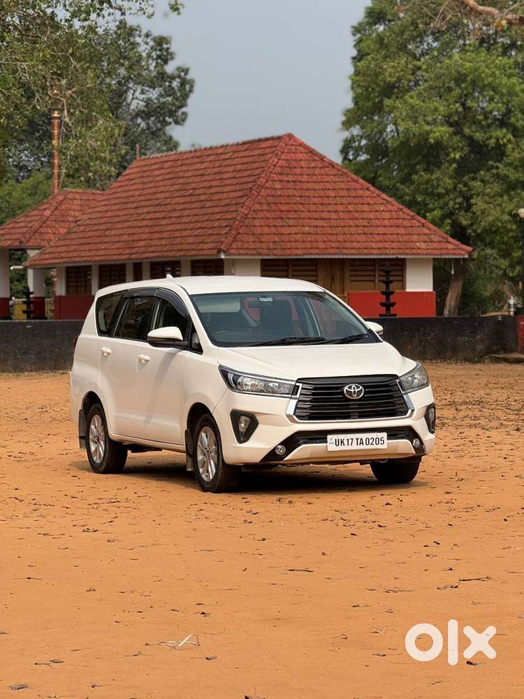 Toyota Innova Crysta 2017 Diesel Well Maintained