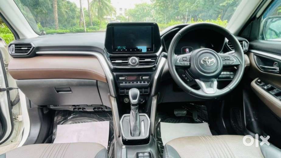 Toyota Urban Cruiser Hyryder 1.5 V Hybrid, 2024, Petrol