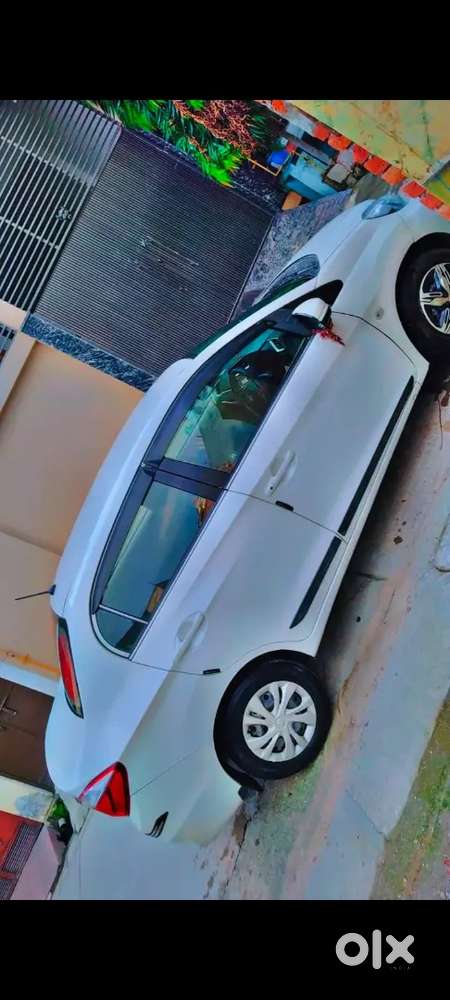 Honda Amaze V Petrol 2017