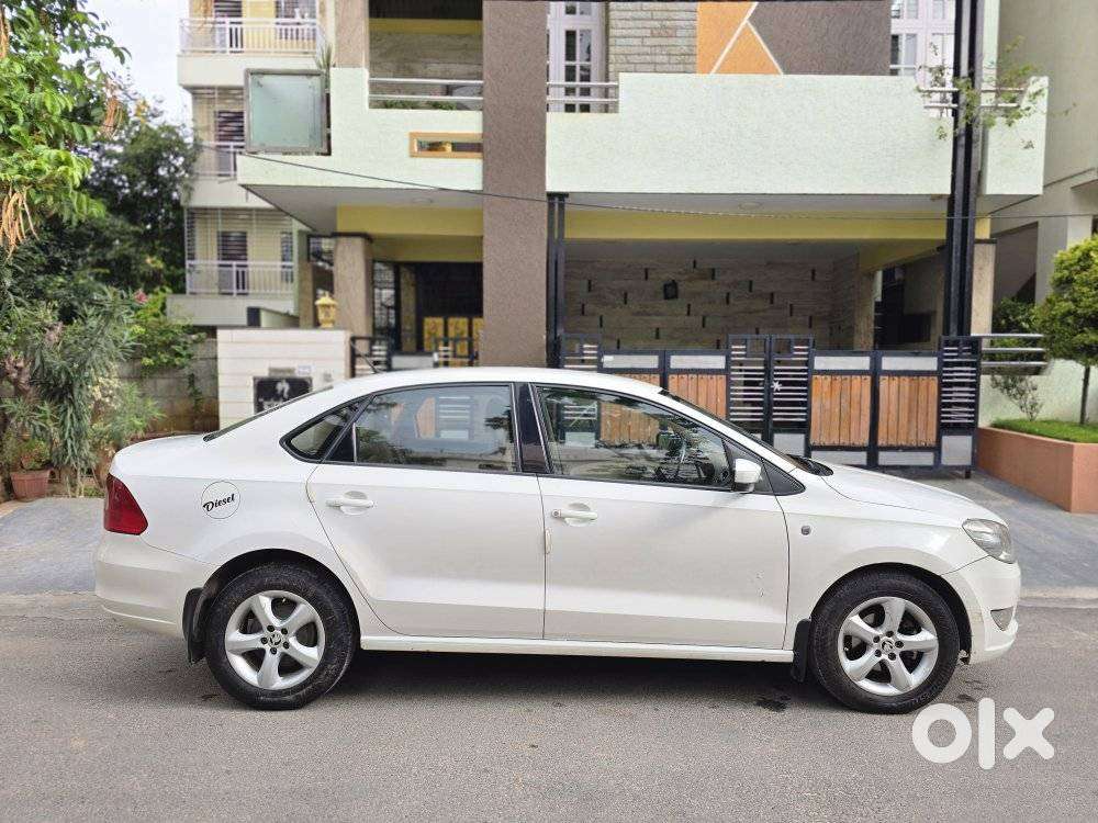 Skoda Rapid Ambition 1.6 Tdi Cr Manual Plus, 2014, Diesel