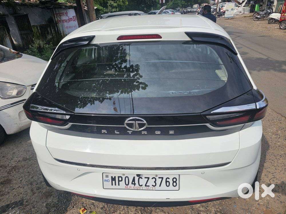 Tata Altroz 1.2 Xe, 2020, Petrol