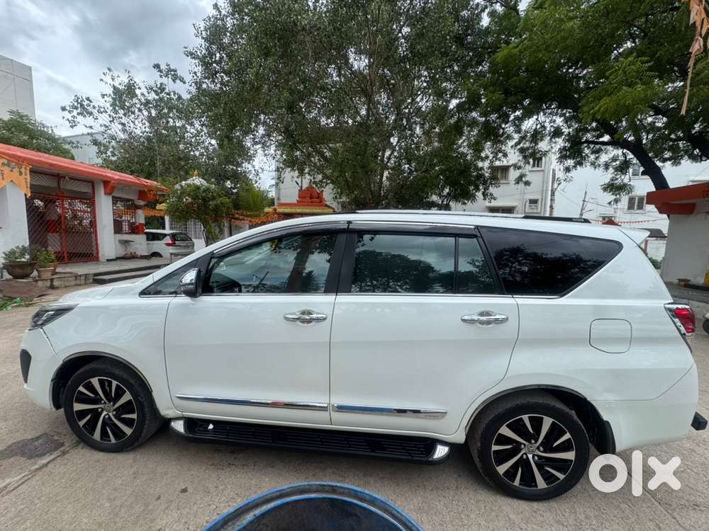 Toyota Innova Crysta 2022 Diesel Manual