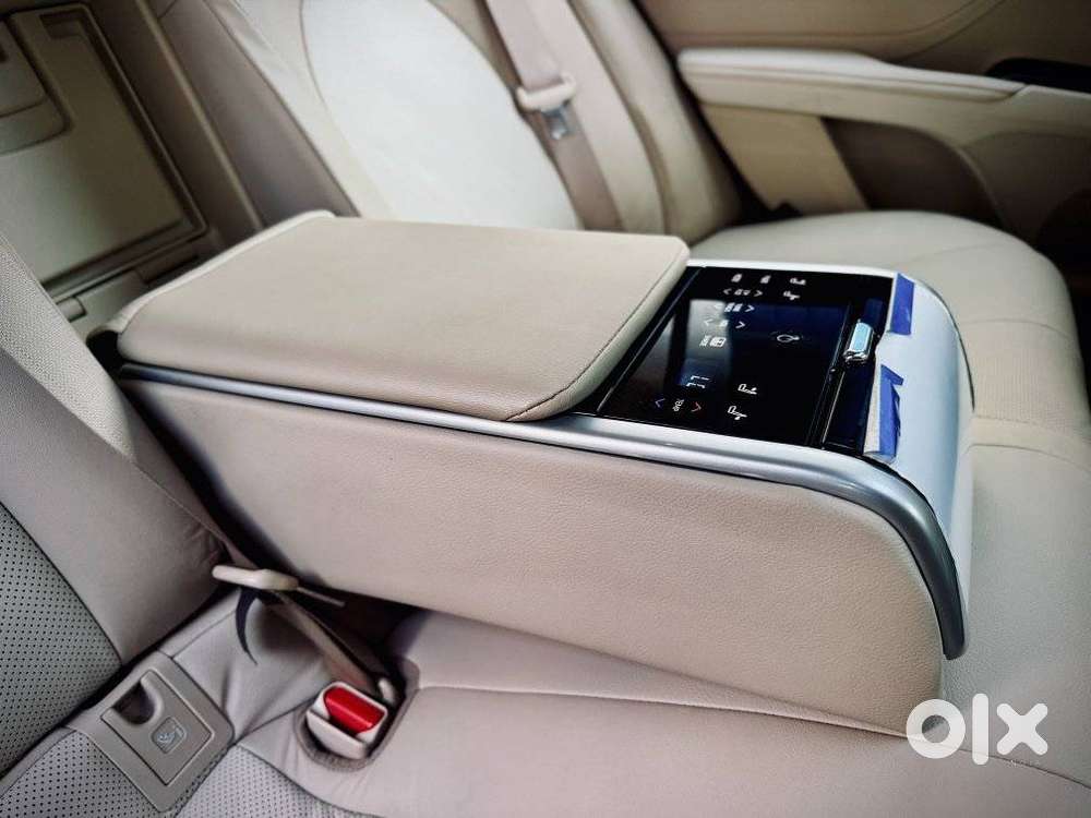 Toyota Camry Hybrid, 2024, Petrol