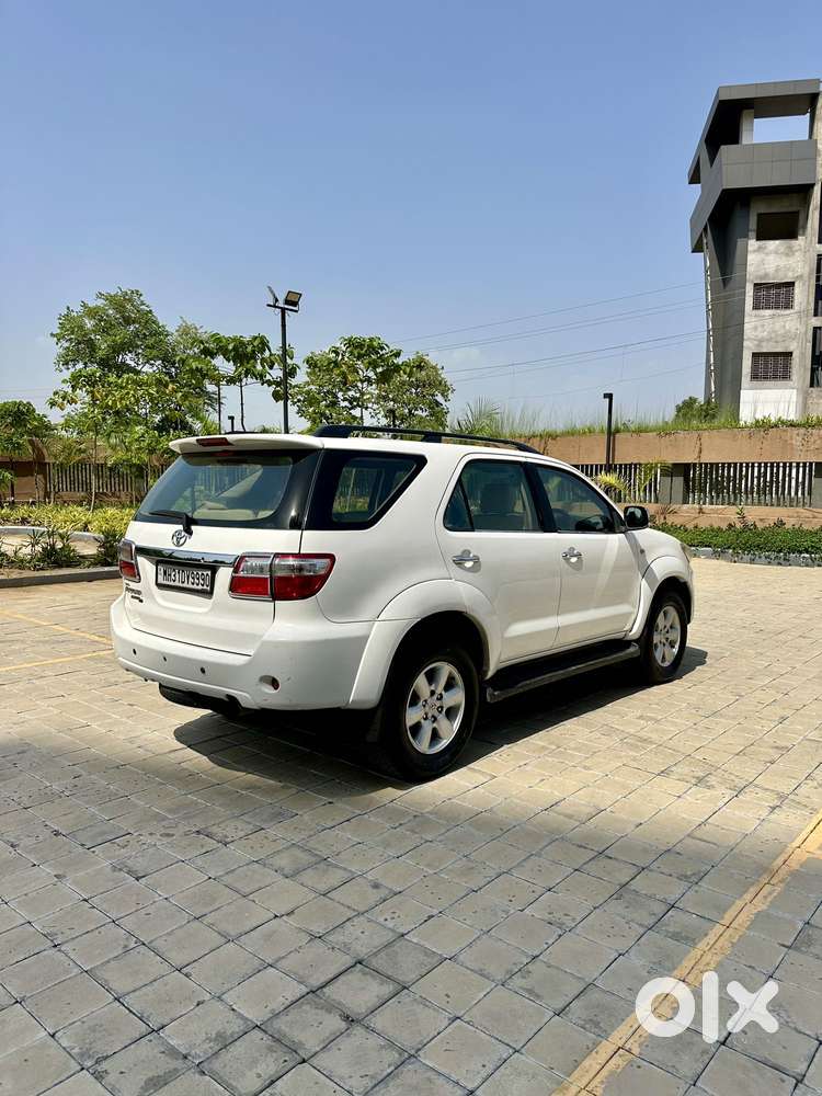 Toyota Fortuner 3.0 4x4 Manual, 2011, Diesel