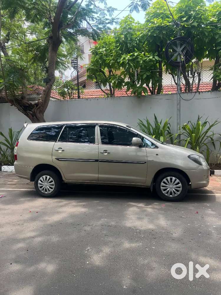 Toyata Innova Well Maintained