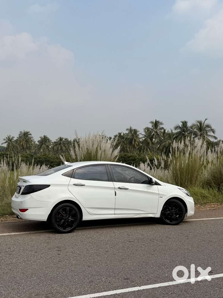 Hyundai Verna Diesel Manual 2012 Year