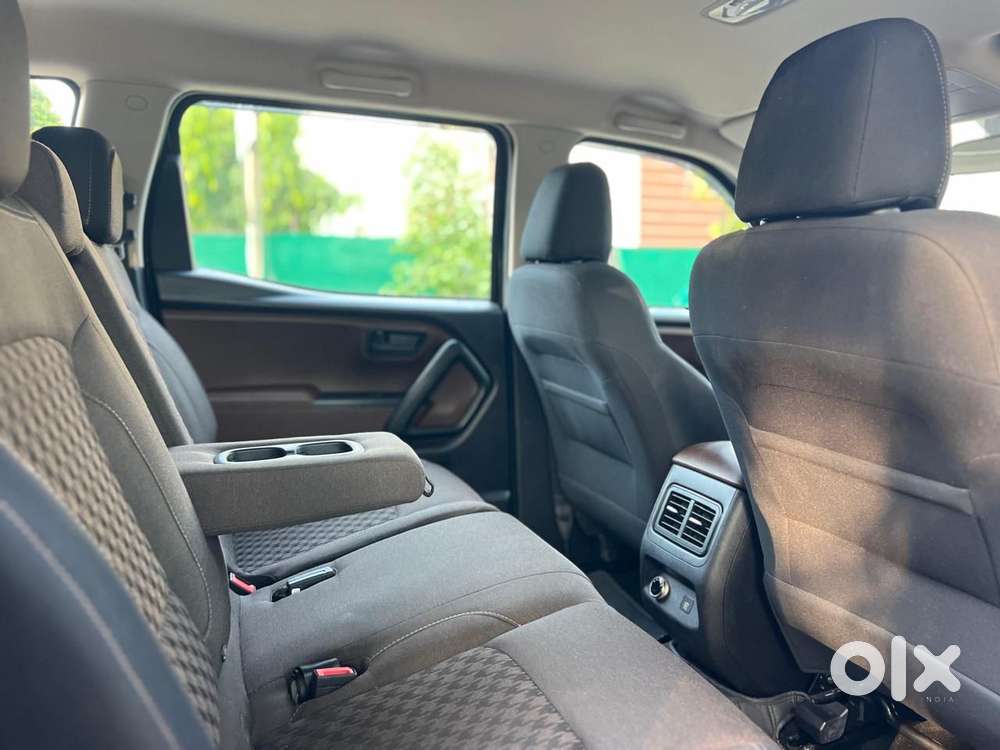 Mahindra Scorpio N Z4 Petrol Mt 7 Str (e), 2023, Petrol