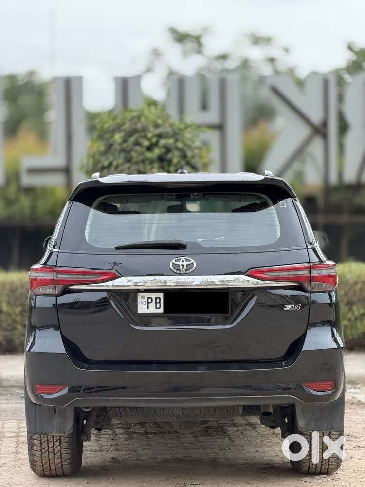 Toyota Fortuner 4x2 At 2.8 Diesel, 2018, Diesel