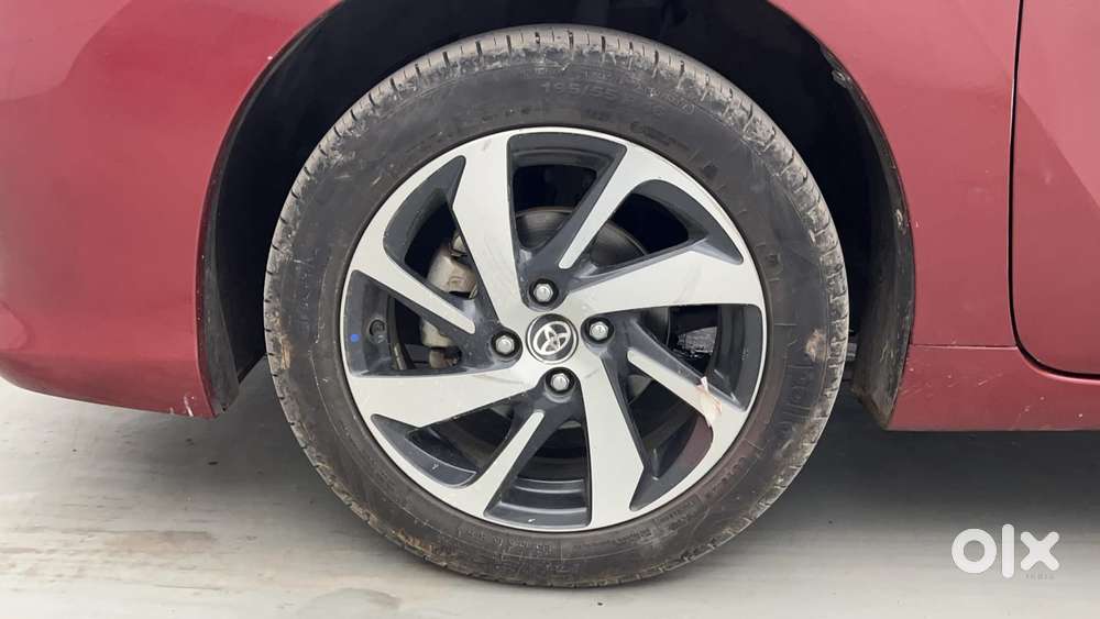 Toyota Glanza 1.2 V Amt, 2022, Petrol