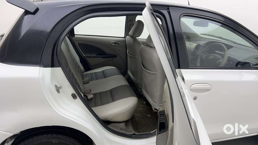 Toyota Etios Liva 2011-2012 V, 2016, Petrol