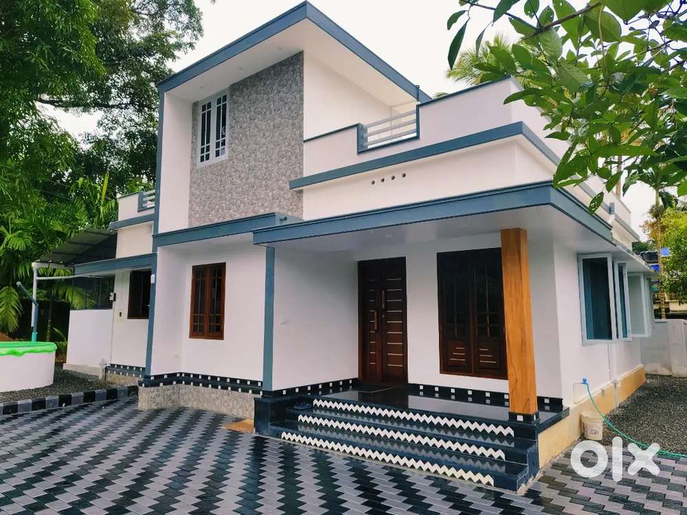 Rent Villa Kakkanad Navodaya Millumpady busroot 2 car parking - For ...