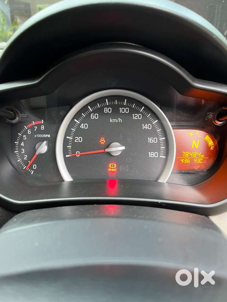 Maruti Suzuki Celerio Vxi Amt (2015)