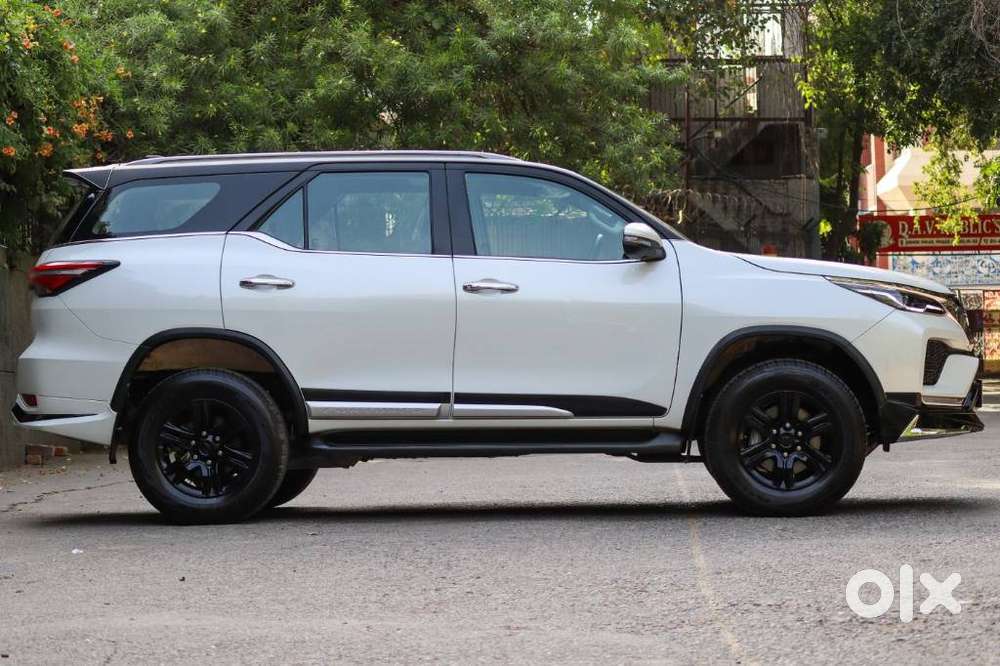 Toyota Fortuner Leader Edition (at), 2025, Diesel