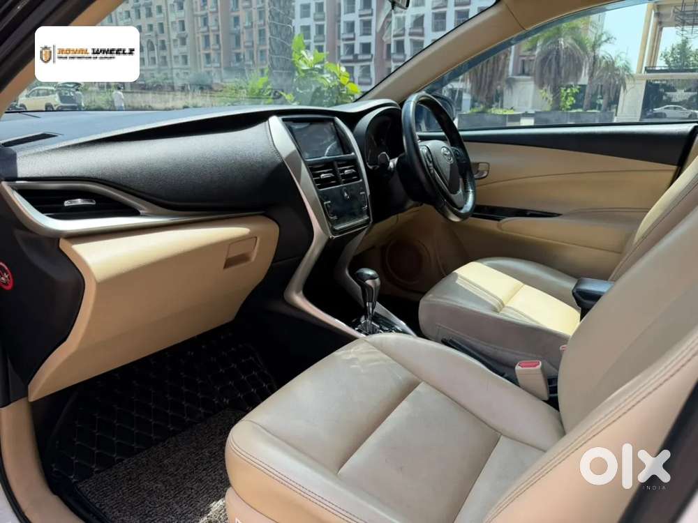 Toyota Yaris V Cvt, 2020, Petrol