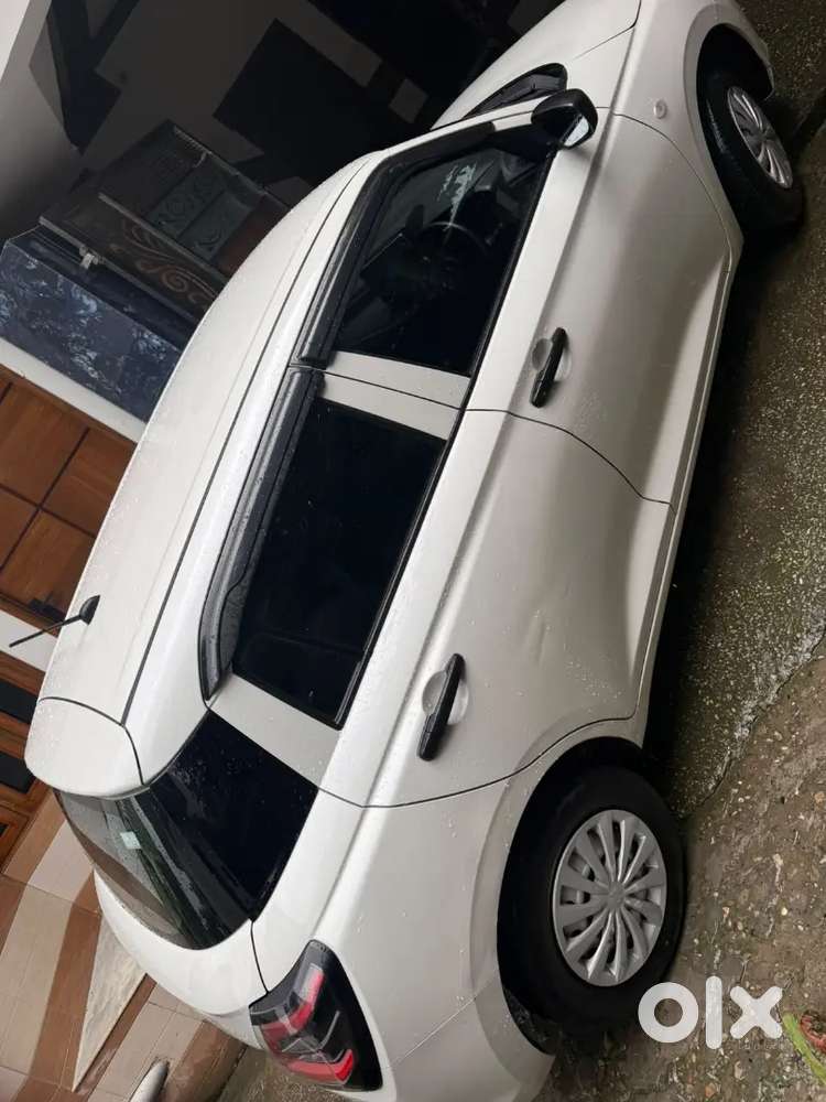 Maruti Swift 1.2 Lxi 2025