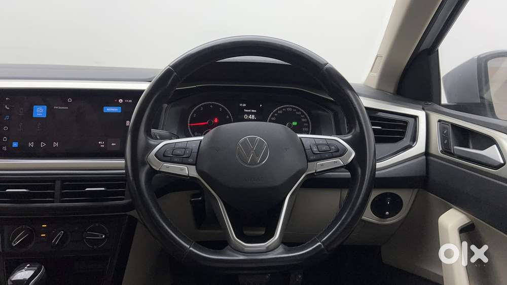Volkswagen Virtus Highline Plus 1.0 Tsi At, 2022, Petrol