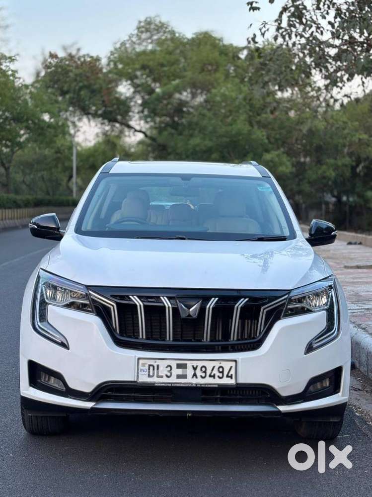 Mahindra Xuv700 Ax 5 Petrol Mt 7 Str (e), 2022, Petrol