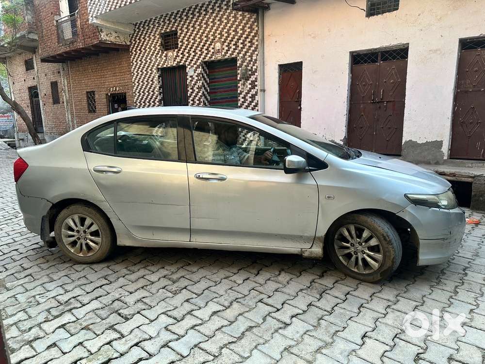 Honda City Petrol 2012 Automatic With Sunroof & Cng