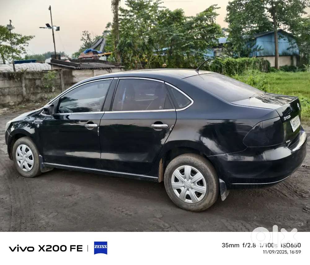 Skoda Rapid 1.6 Ambaint Tdi All Company  Oem Fittings 62000 Clocked