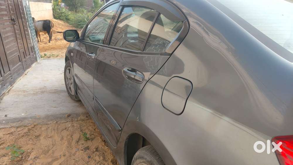 Honda City 2011 Petrol Well Maintained , Great Condition .