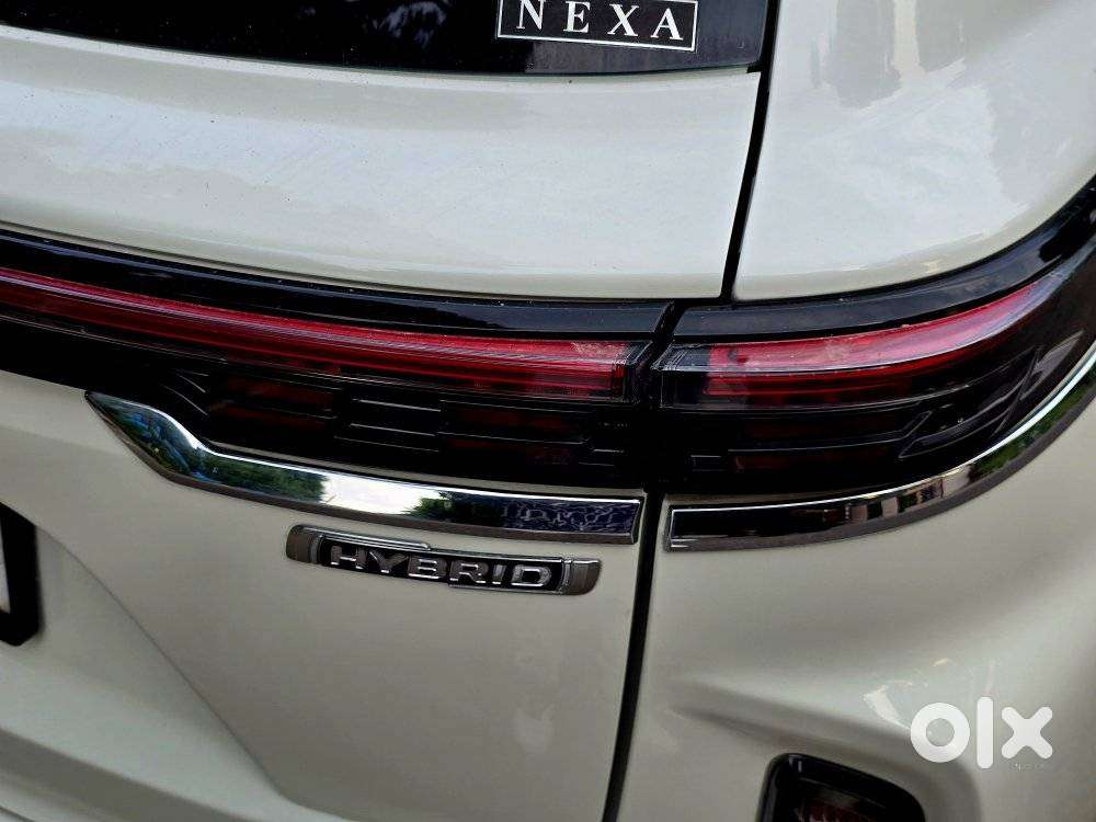 Maruti Suzuki Grand Vitara 1.5 Alpha Plus Intelligent Hybrid Ecvt, 2..