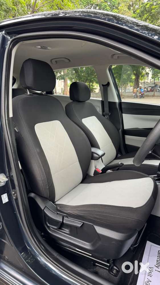 Hyundai I20 Sportz 1.2 Ivt, 2023, Petrol