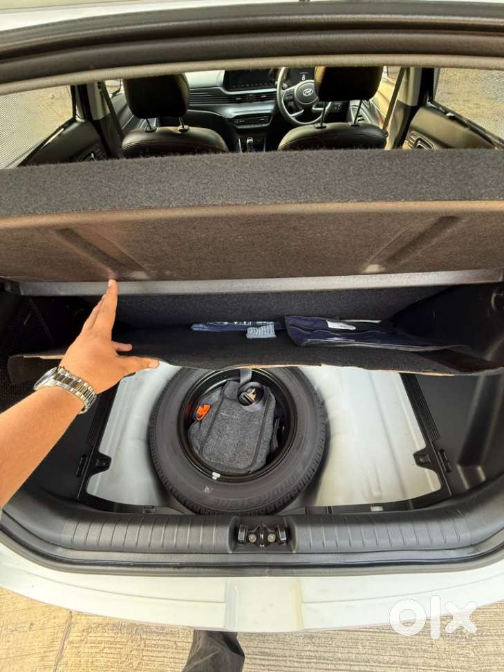 Hyundai I20 Asta (o) 1.2 Ivt Dual Tone, 2022, Petrol