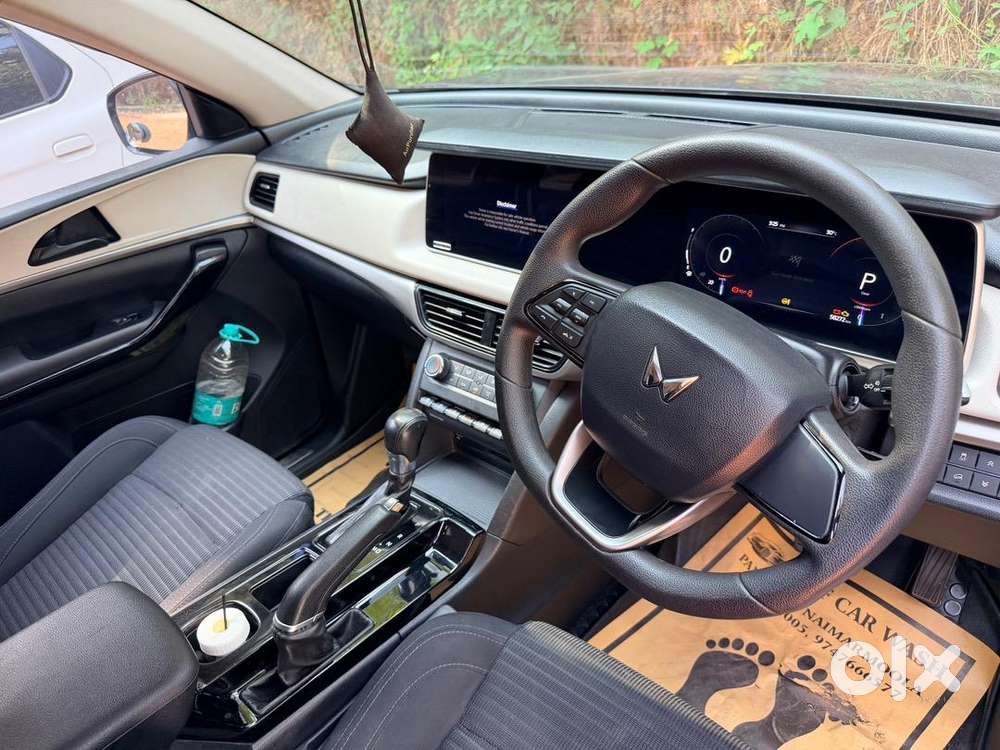 Mahindra Xuv700 2022 Diesel Well Maintained