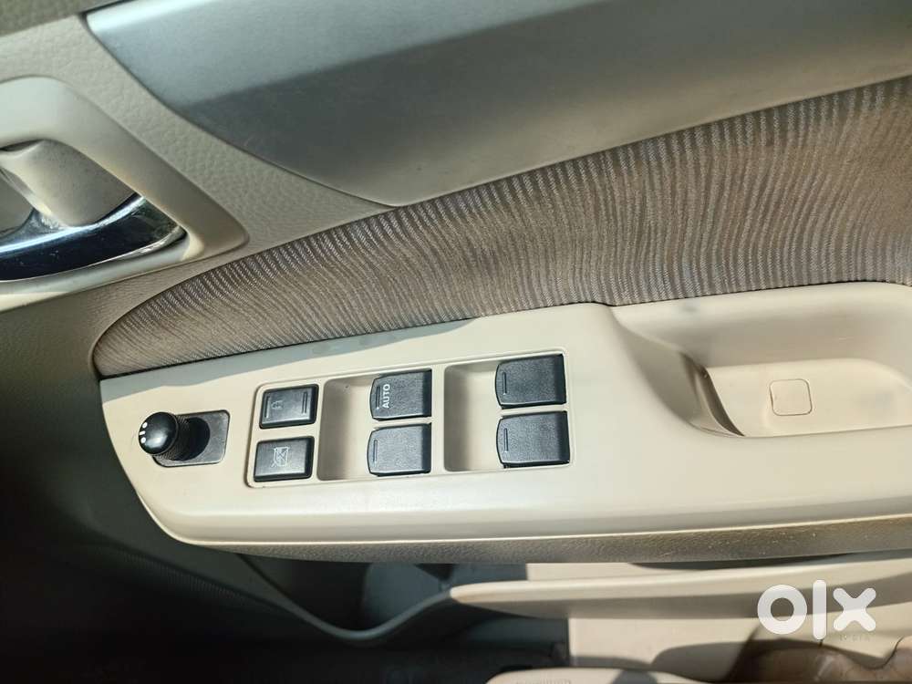 Maruti Suzuki Ertiga 2012-2015 Zxi, 2013, Petrol